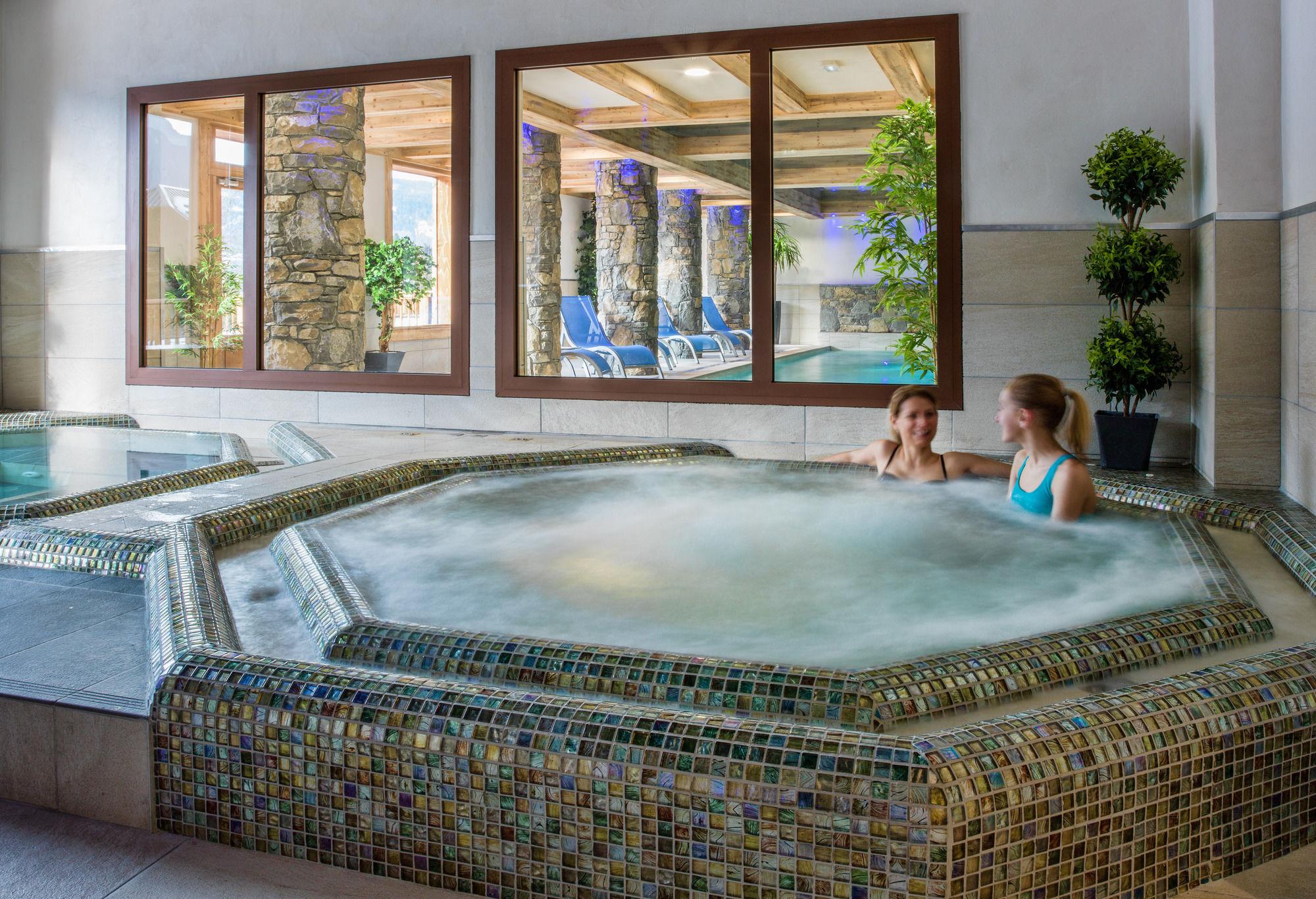 Cgh Residence Boutique Les Chalets De Layssia Samoëns Eksteriør bilde